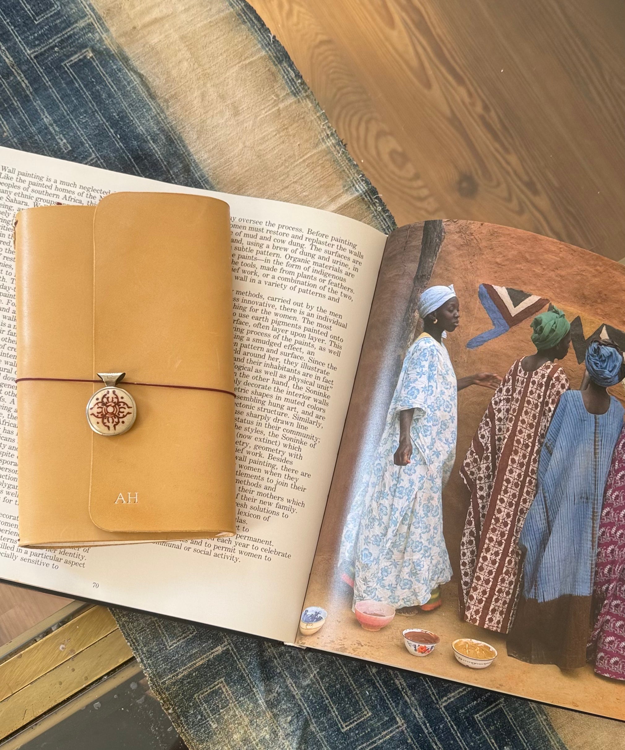 Spizer Studio leather journal detail photo