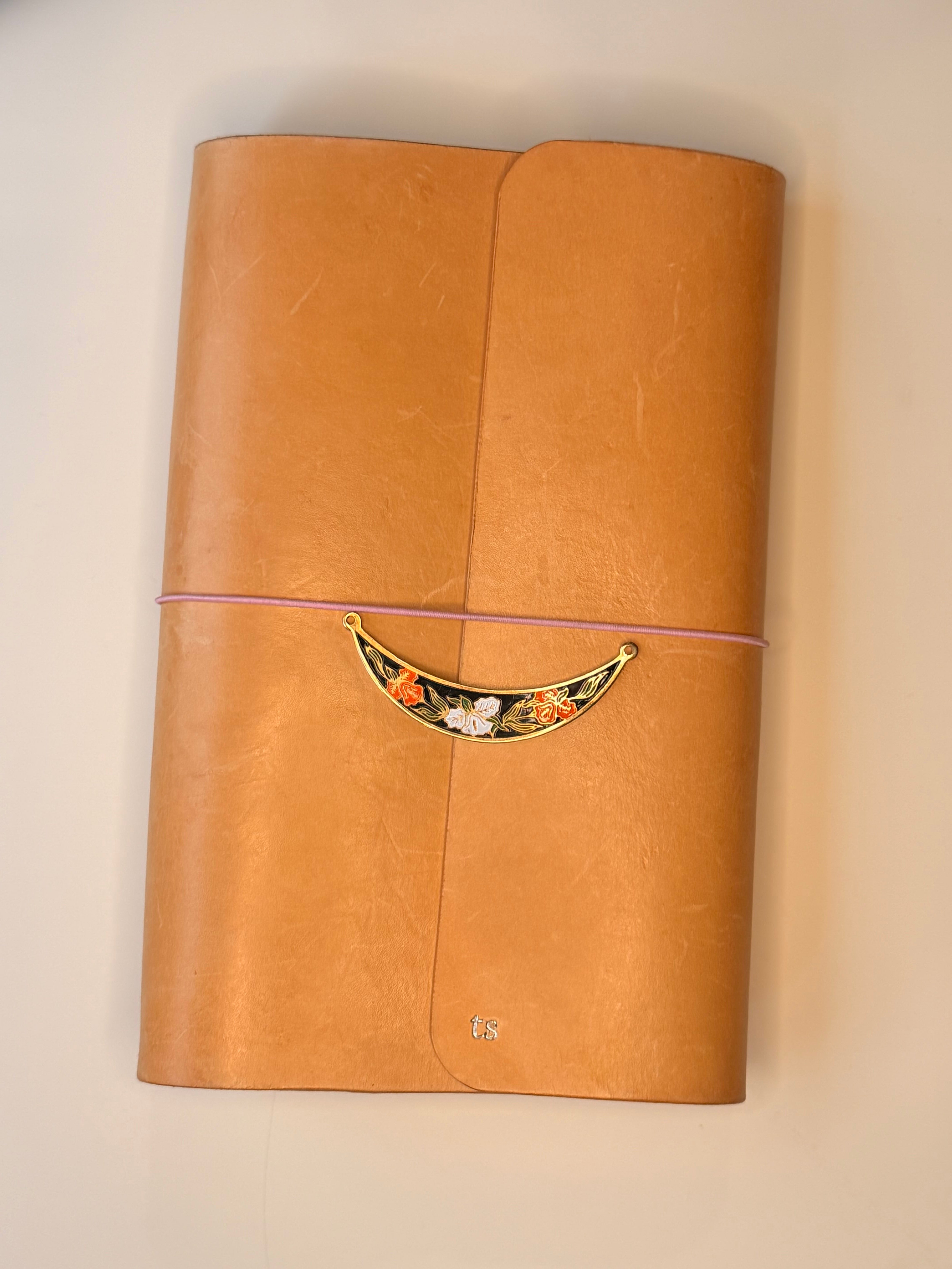 BAR 008 — Spizer Studio handcrafted leather journal — photo 4 of 6