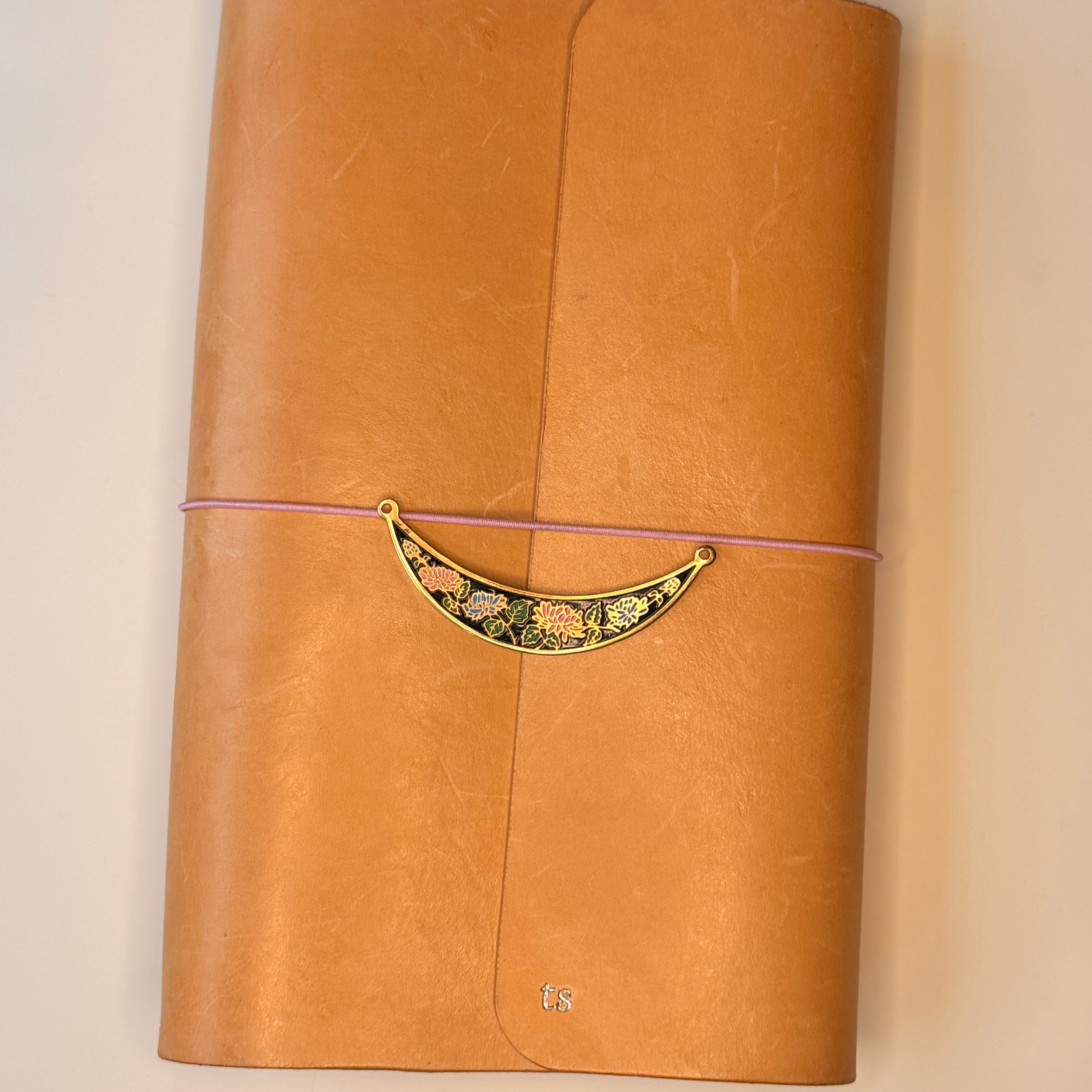 BAR 008 — Spizer Studio handcrafted leather journal — photo 2 of 6