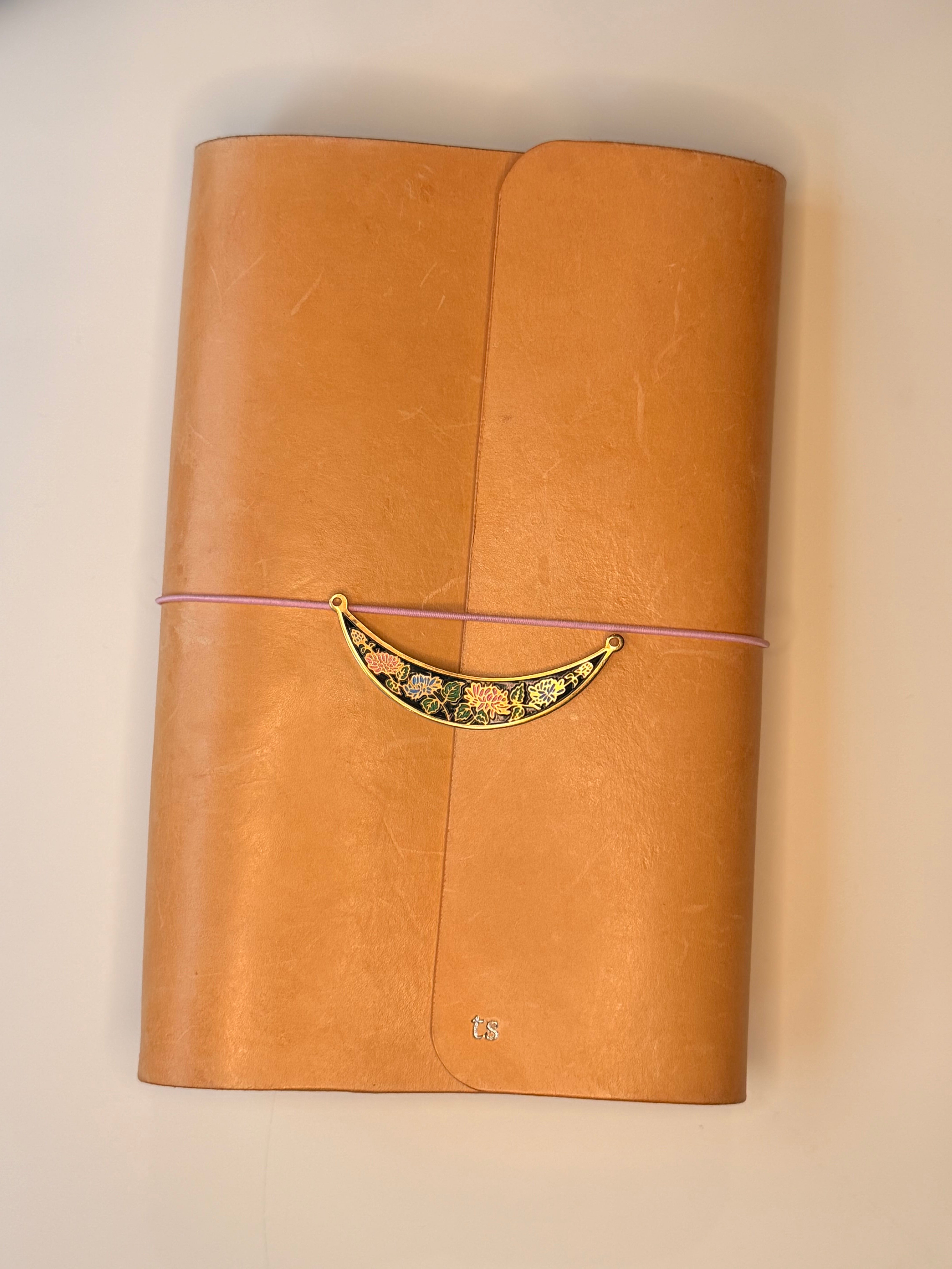 BAR 008 — Spizer Studio handcrafted leather journal — photo 2 of 6